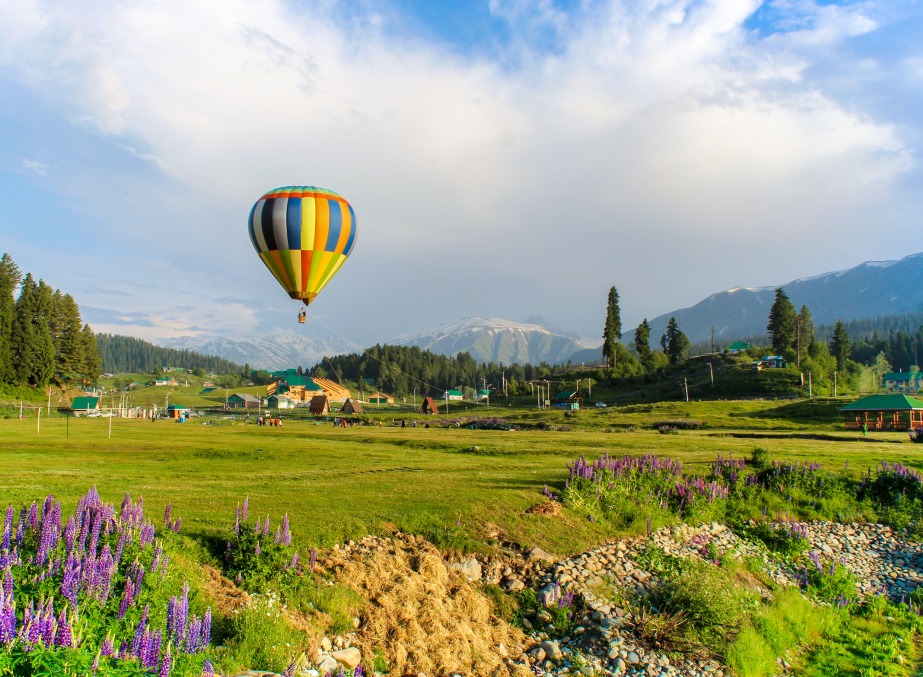 Ballon Ride at Srinagar